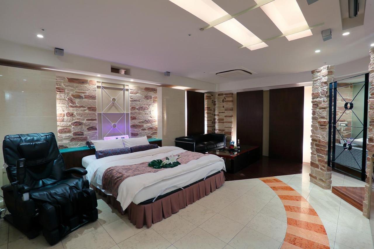 Hotel Axis -アクシス- (Adults Only) Οσάκα Εξωτερικό φωτογραφία